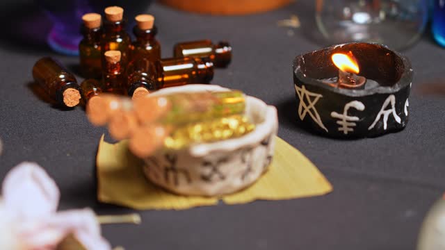 Honey jar spell 